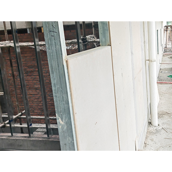 海阳泄爆墙 专业泄爆 质量轻 优质原料 阻燃三小时 性能稳定